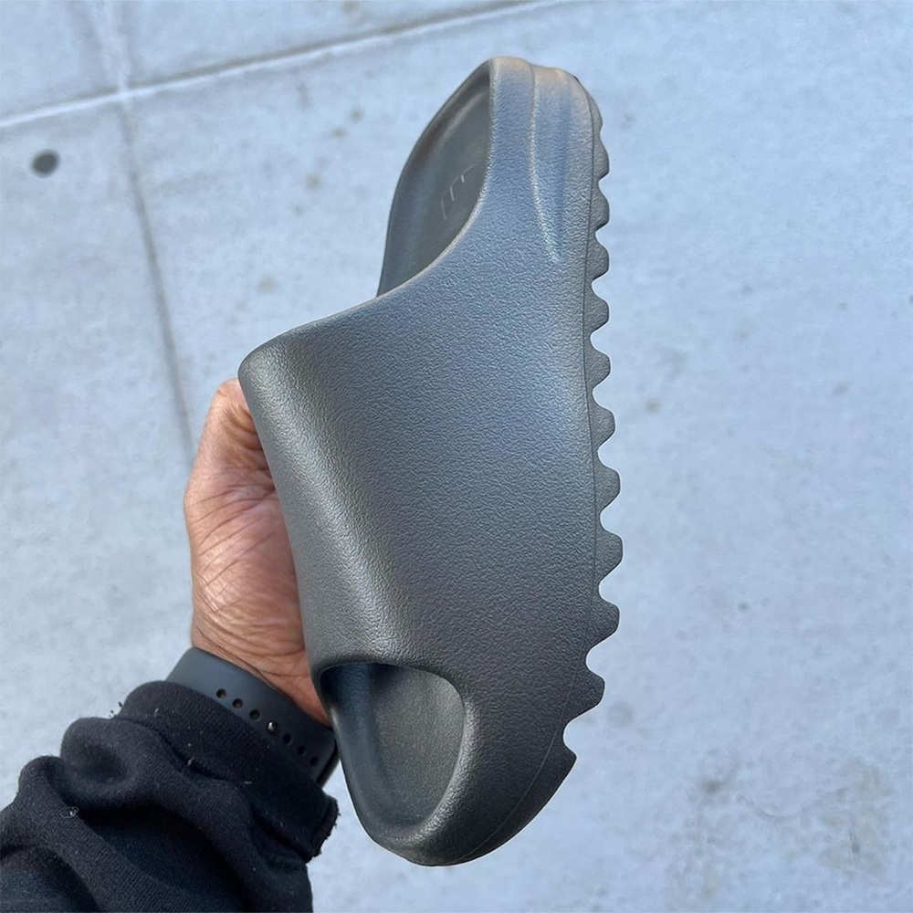 Yeezy Slide Onyx